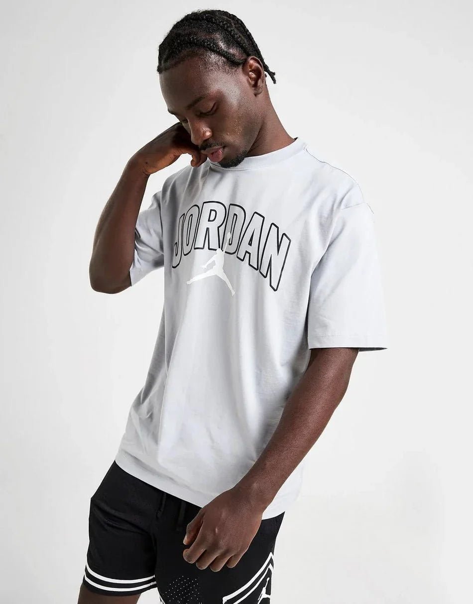 Jordan T-shirt Varsity - kleostreetwear