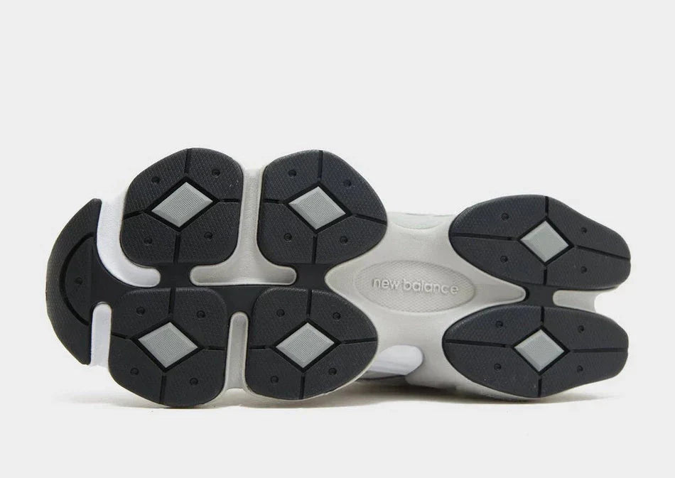 New Balance 9060 - kleostreetwear