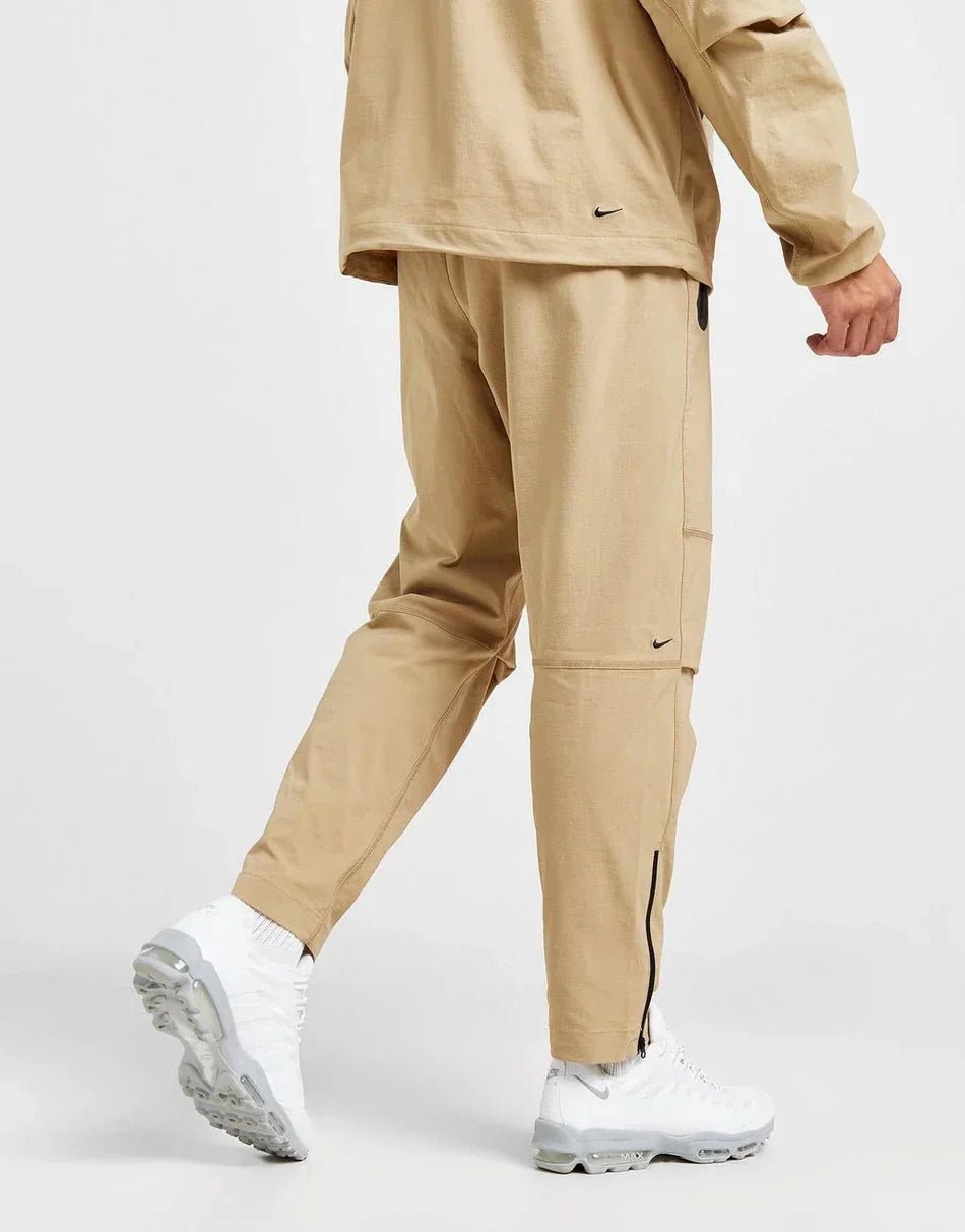 Nike Pantalon de jogging Tech - kleostreetwear