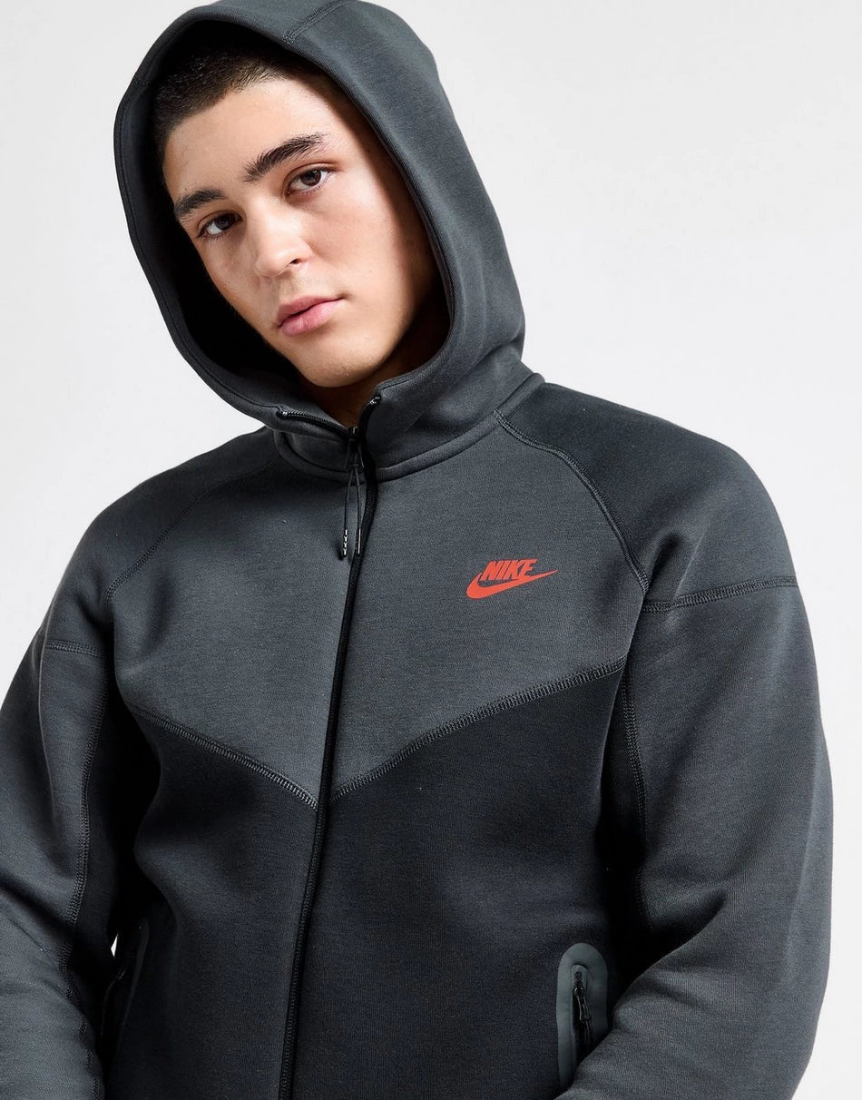 Nike Sweat à capuche Tech Fleece - kleostreetwear