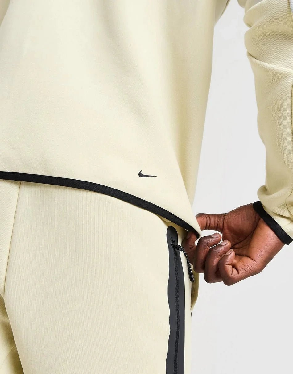 Nike Tech Fleece Full Zip Hoodie - kleostreetwear