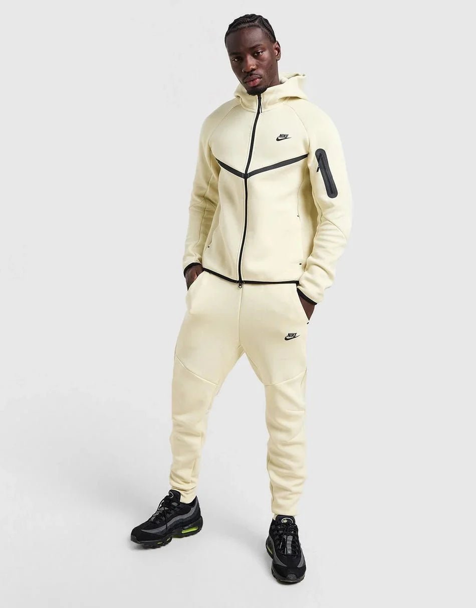 Nike Tech Fleece Full Zip Hoodie - kleostreetwear