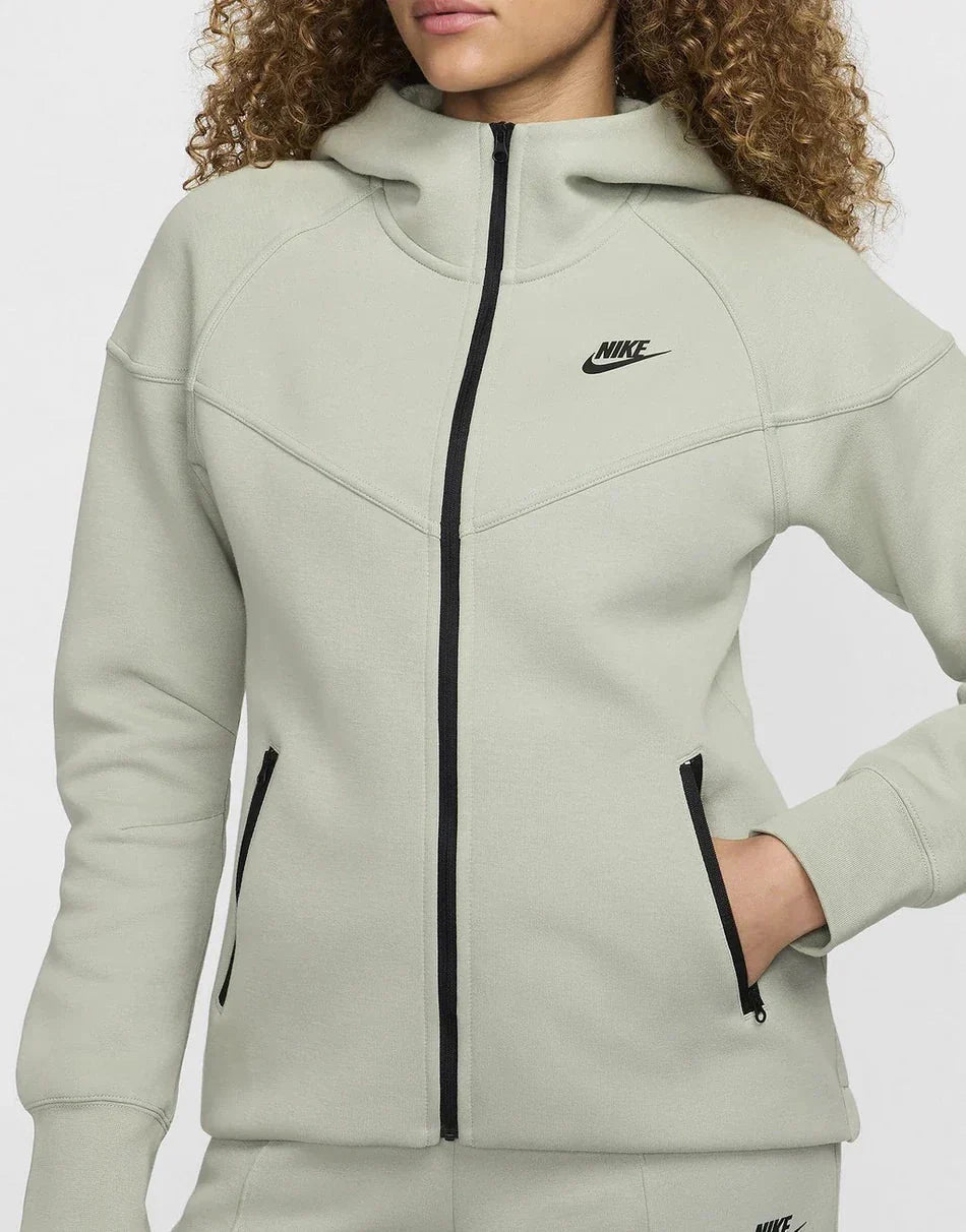 Nike Tech Fleece Full Zip Hoodie - kleostreetwear