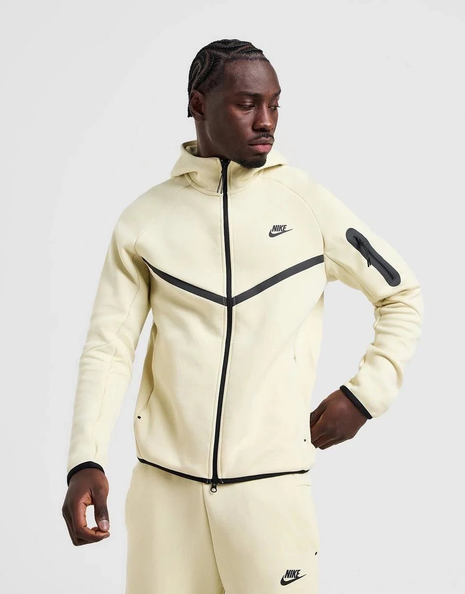 Nike Tech Fleece Full Zip Hoodie - kleostreetwear