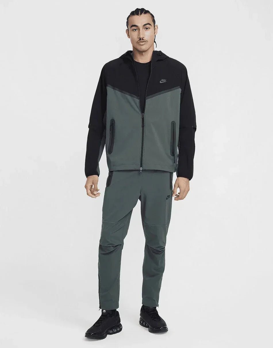 Nike Tech Woven Pants - kleostreetwear