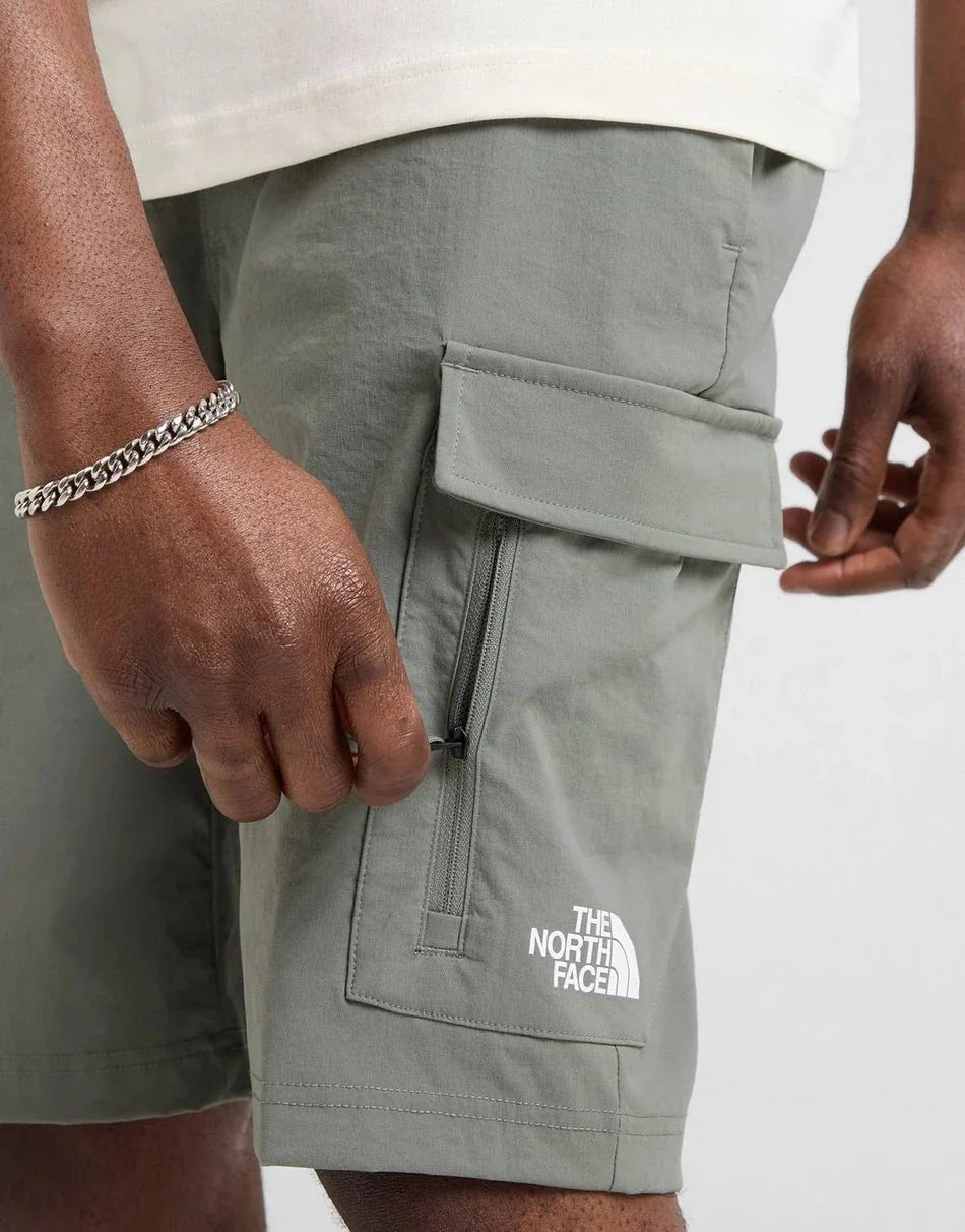 The North Face Short Trishul Cargo - kleostreetwear