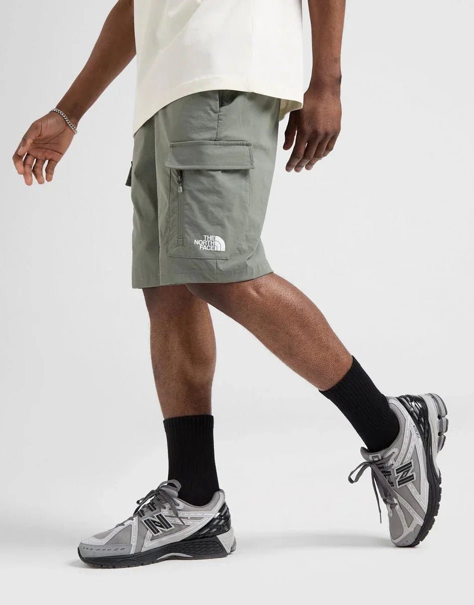 The North Face Short Trishul Cargo - kleostreetwear