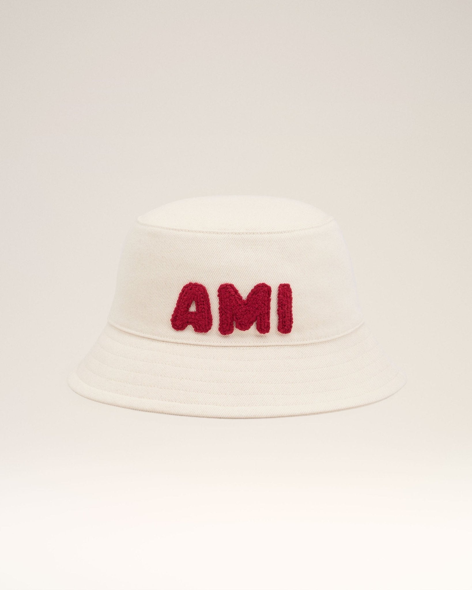 BEIGE COTTON AMI PATCH BUCKET HAT - kleostreetwear