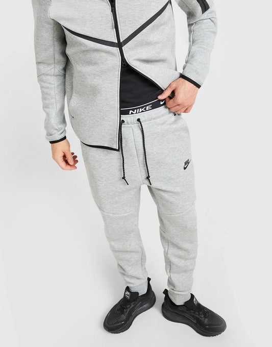 Nike Pantalon de jogging Tech Fleece Homme - kleostreetwear