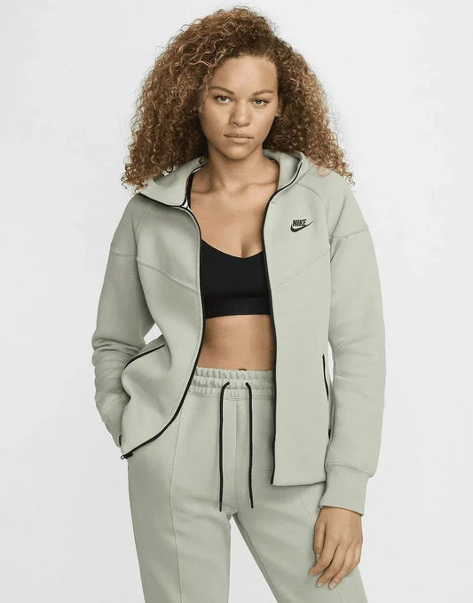 Nike Tech Fleece Full Zip Hoodie - kleostreetwear