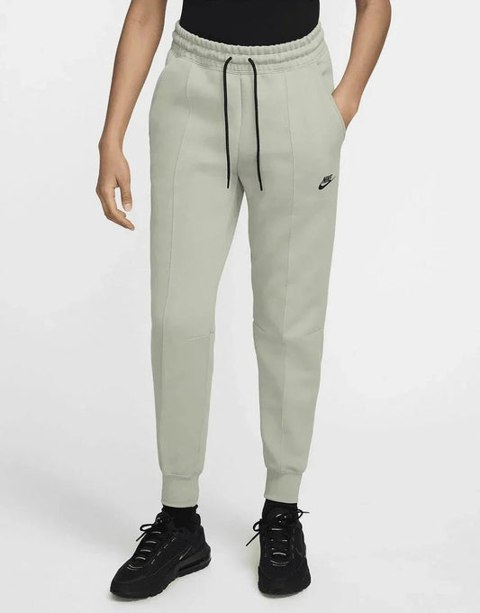 Nike Tech Fleece Joggers - kleostreetwear