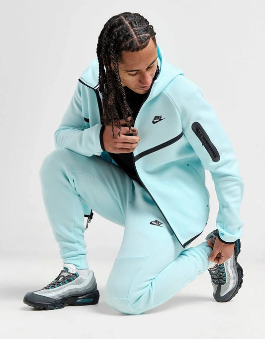 Nike Tech Fleece Joggers - kleostreetwear