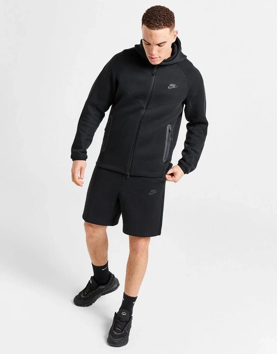 Nike TECH SHORT - kleostreetwear