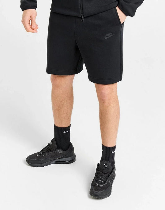Nike TECH SHORT - kleostreetwear