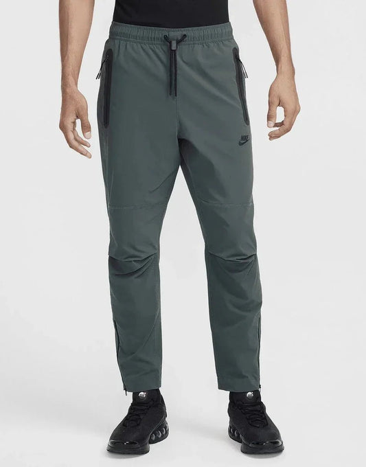 Nike Tech Woven Pants - kleostreetwear