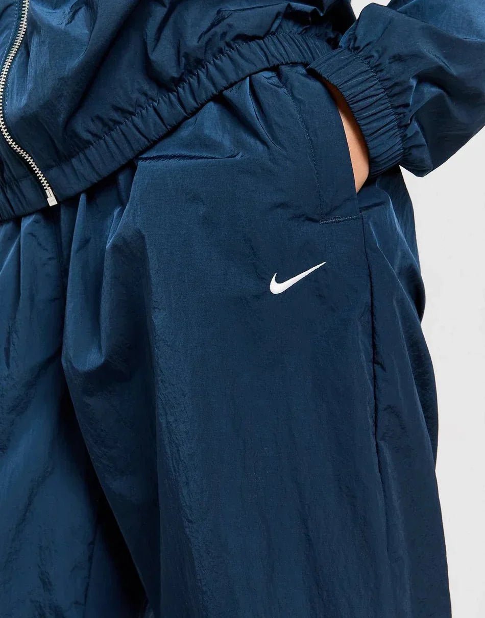 Nike Woven Essential Track Pants - kleostreetwear