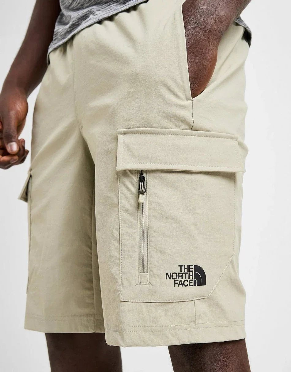 The North Face Short Trishul Cargo - kleostreetwear